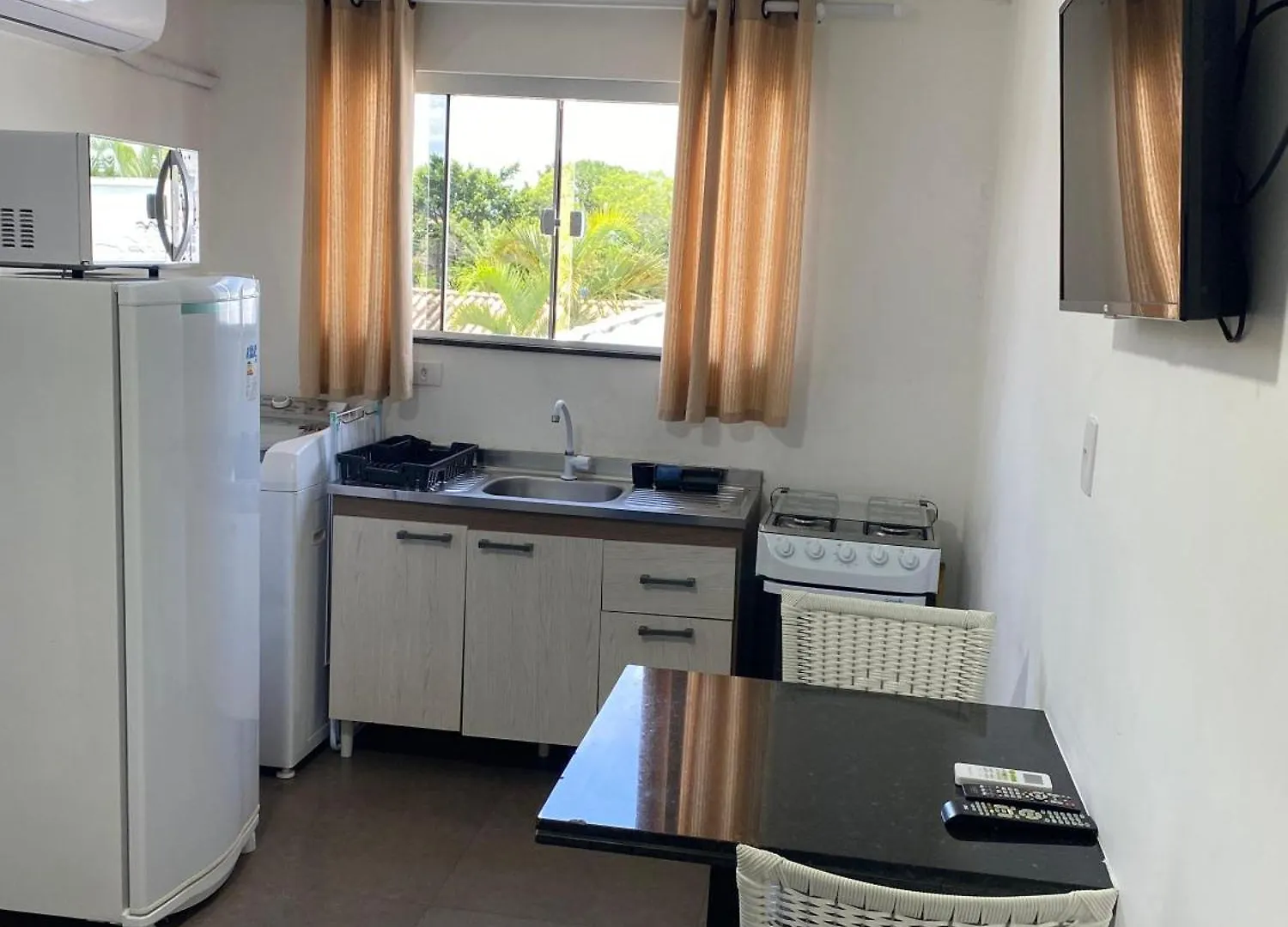 Pousada Da Mel - Canasvieiras Floripa Florianópolis 公寓式酒店